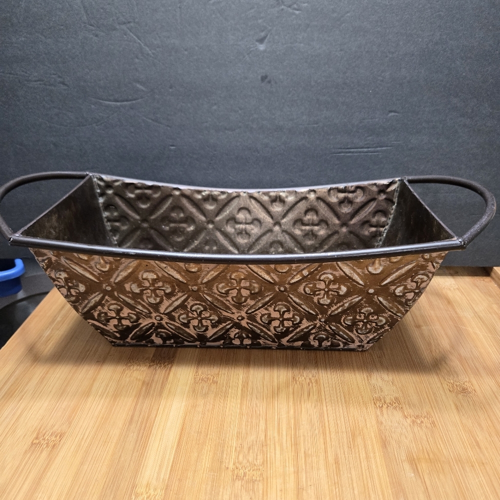 Rustic Metal Farmhouse Trough Planter Basket Embossed Bin Container with Handles